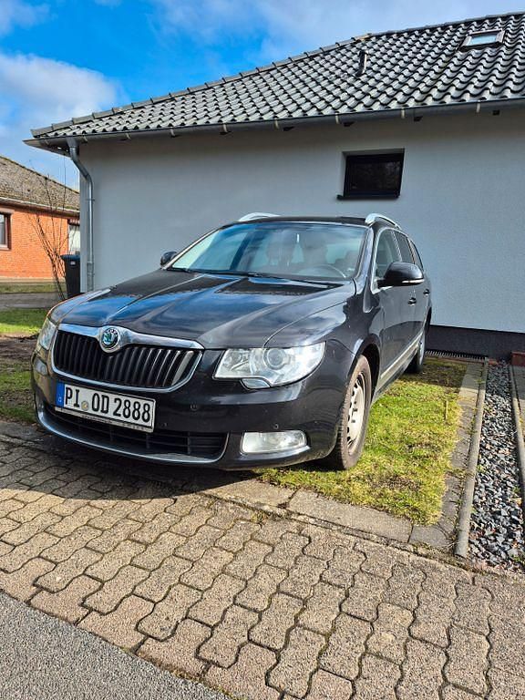 Gebraucht Skoda Superb Elegance 170 PS (125 kW) 2010 Schwarz Kombi