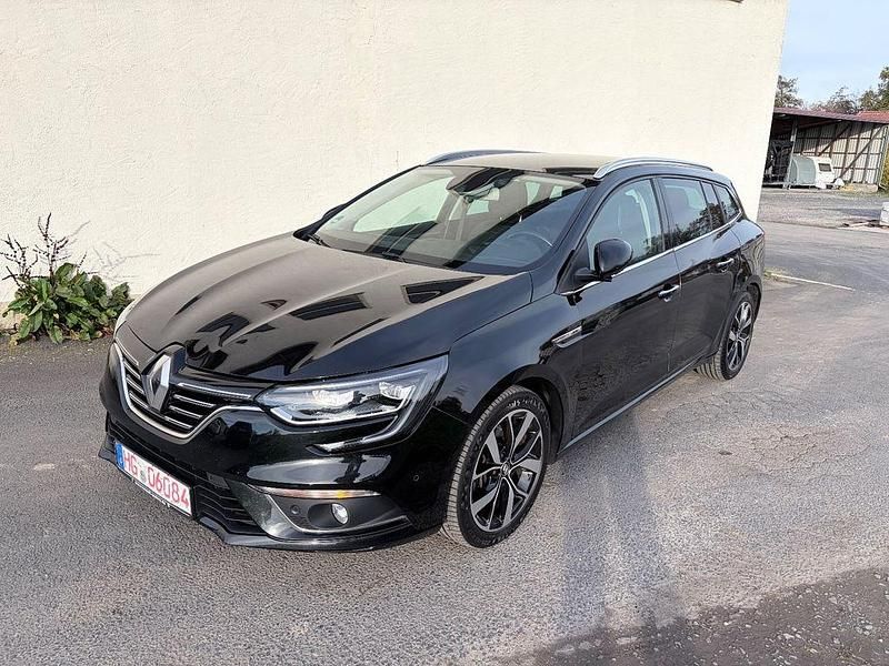 Schwarz Gebraucht 2018 Renault Mégane IV Bose Edition Limousine | 8.699 € (Superpreis) - Bild 1/4