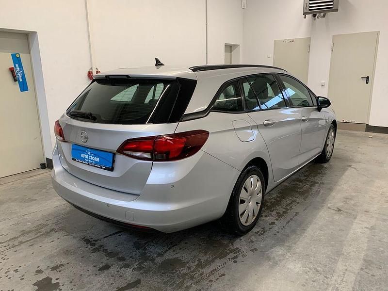 Gebraucht Opel Astra Edition 136 PS (100 kW) 2018 Silber Kombi
