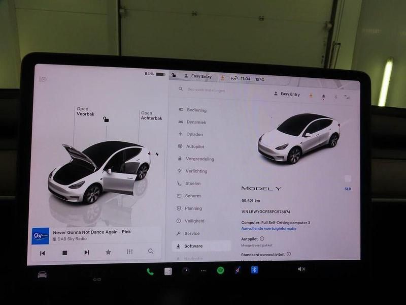 Gebraucht Tesla Model Y Standard Range 250 kW (341 PS) 2022 Weiß SUV