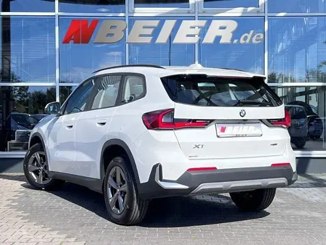 Gebraucht BMW X1 Performance 136 PS (100 kW) 2024 Alpinweiss iii SUV