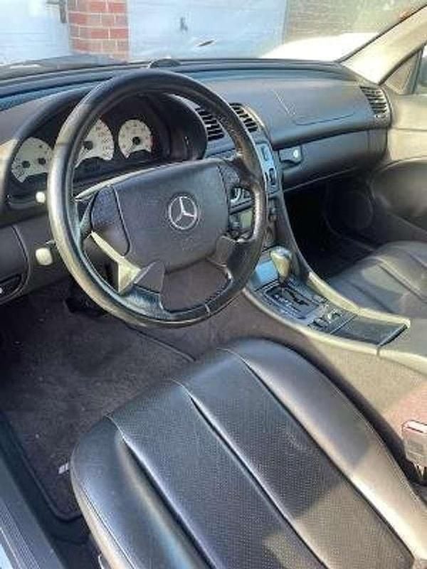 Gebraucht Mercedes CLK230 193 PS (141 kW) 1999 Schwarz Cabrio