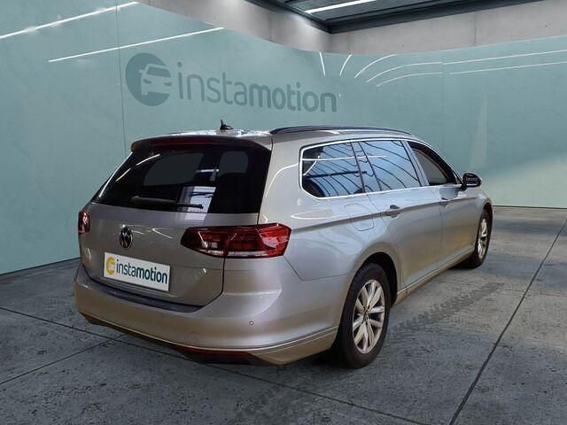 Gebraucht VW Passat Business 150 PS (110 kW) 2024 Silber Kombi