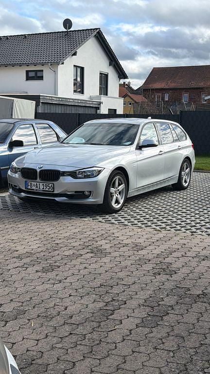 Gebraucht BMW 330 258 PS (189 kW) 2014 Silber Kombi