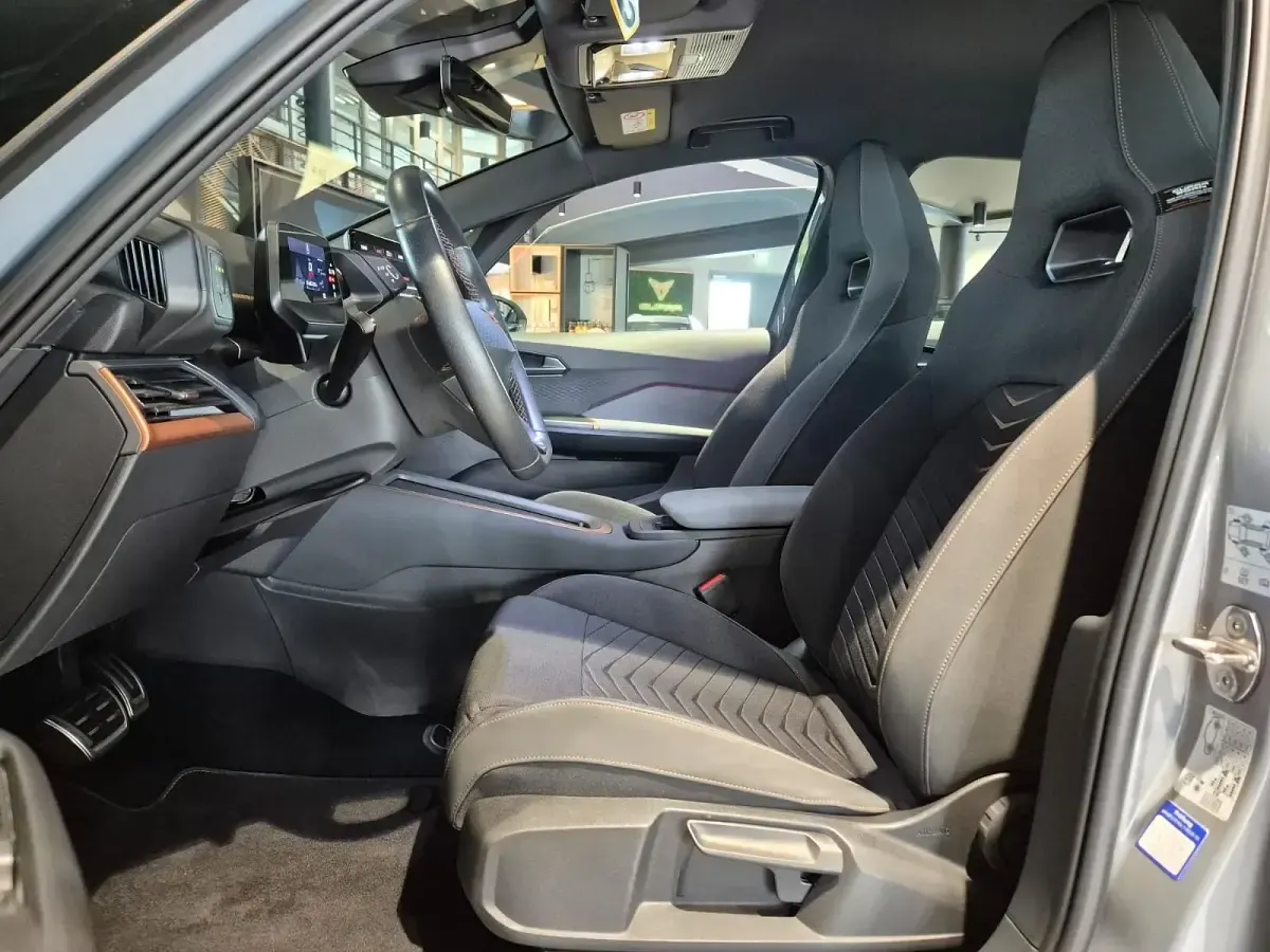 Gebraucht Cupra Born 150 kW (204 PS) 2023 Grau Kleinwagen