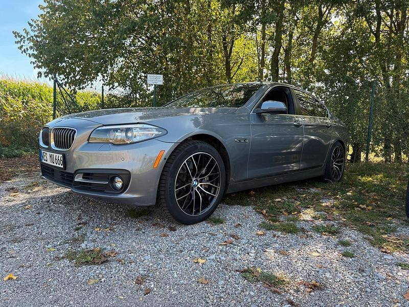 Grau Gebraucht 2015 BMW 535 Limousine | 18.999 € (Superpreis) - Bild 1/4
