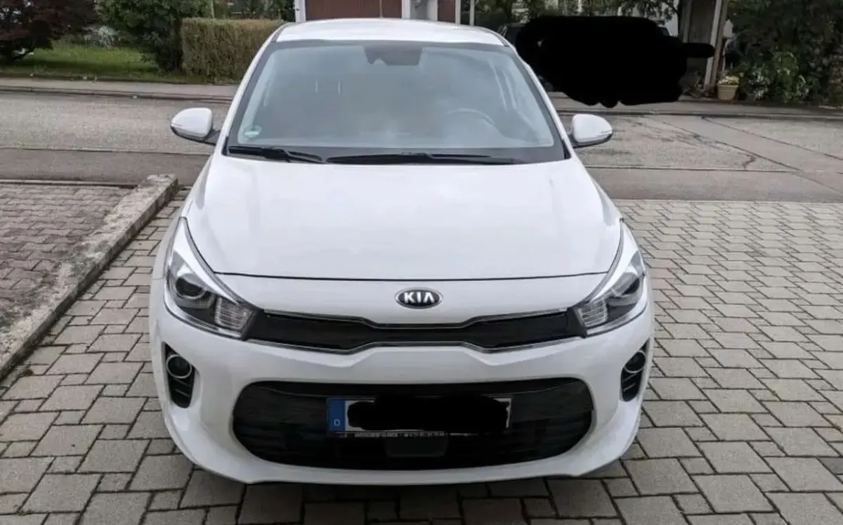 Gebraucht Kia Rio DREAM-TEAM Edition 99 PS (72 kW) 2017 Weiß Kleinwagen