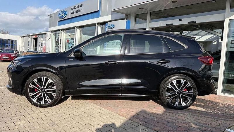 Gebraucht Ford Kuga ST-Line X 186 PS (136 kW) 2025 Schwarz SUV
