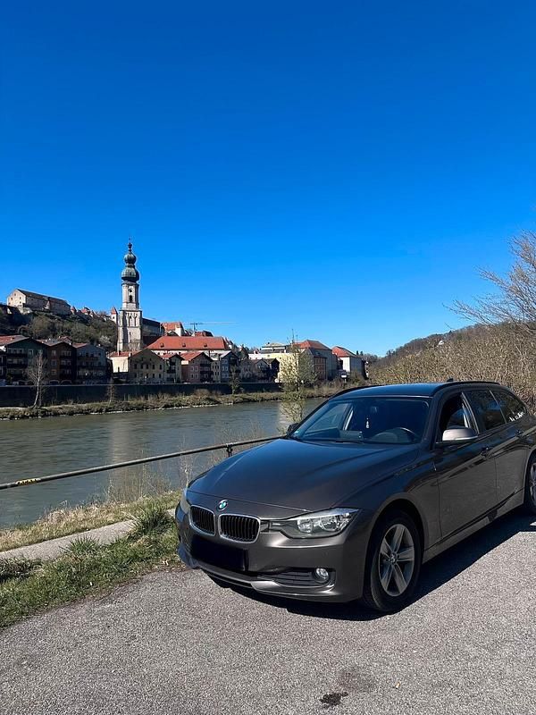 Second-hand BMW 320 183 CP (134 kW) 2012 Maro Break