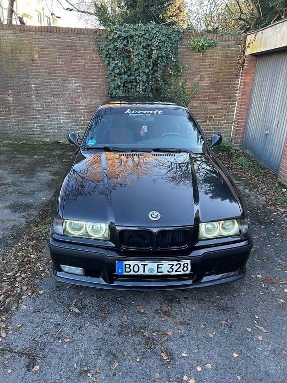 Second-hand BMW 328 Performance 193 CP (141 kW) 1996 Negru Coupe
