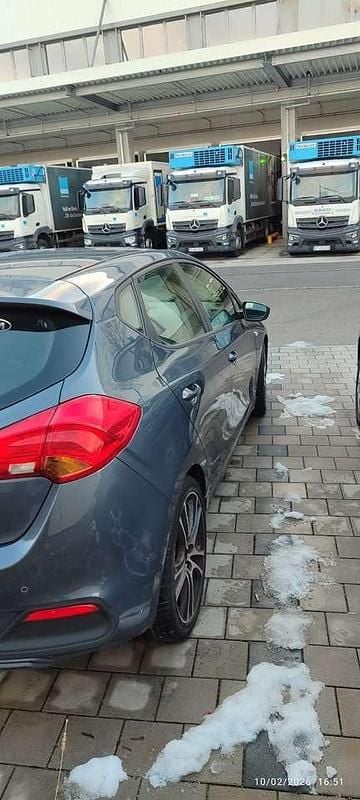 Usado Kia Ceed DREAM-TEAM Edition 135 CV (99 kW) 2013 Utilitario