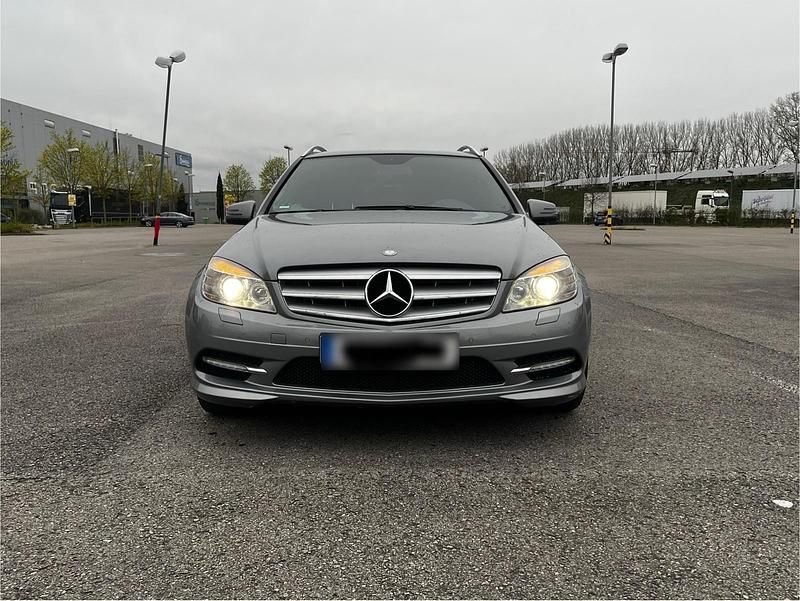 Gebraucht Mercedes C220 Avantgarde 170 PS (125 kW) 2011 Grau Kombi