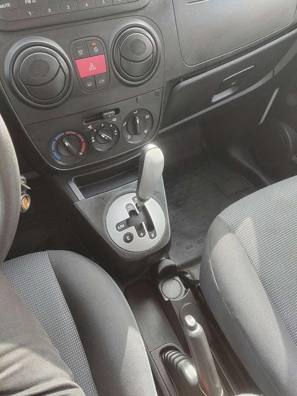 Gebraucht Peugeot Bipper 75 PS (55 kW) 2012 Van / Kleinbus