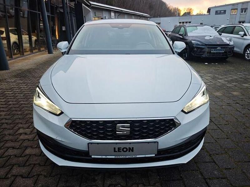Gebraucht Seat Leon XCELLENCE 131 PS (96 kW) 2021 Weiß Limousine