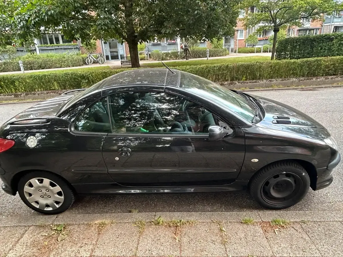 Gebraucht Peugeot 206 109 PS (80 kW) 2004 Schwarz Cabrio