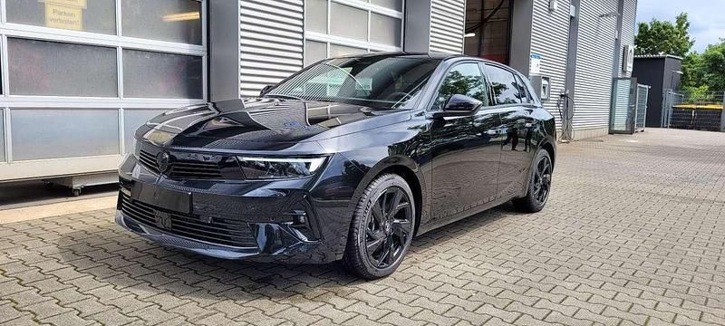 Gebraucht Opel Astra GS Line 131 PS (96 kW) 2022 Schwarz Limousine