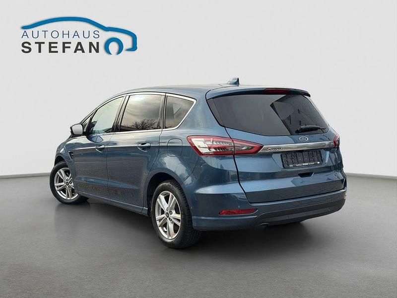Gebraucht Ford S-MAX Titanium 150 PS (110 kW) 2020 Blau Van / Kleinbus