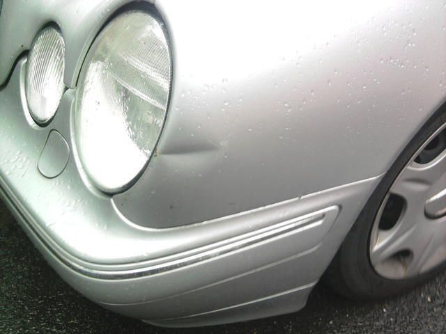 Gebraucht Mercedes E270 Avantgarde 170 PS (125 kW) 2000 Silber metallic Kombi