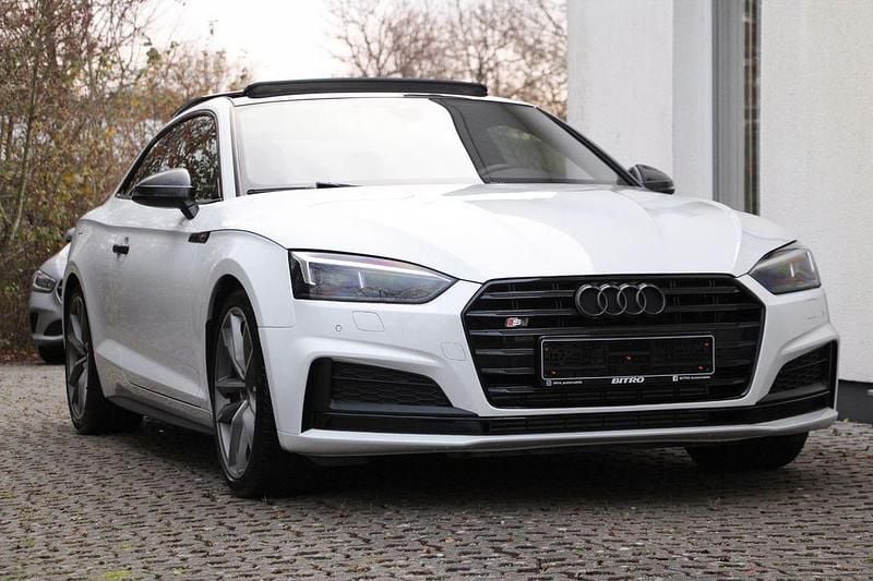 Gletscherweiß metallic Gebraucht 2019 Audi A5 Ambiente Coupé | 29.990 € (Fairer Preis) - Bild 1/4
