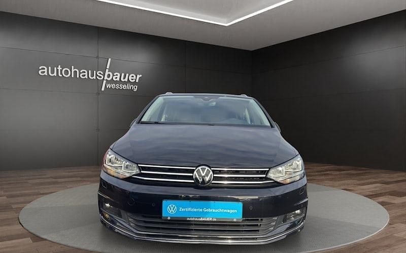 Gebraucht VW Touran Move 150 PS (110 kW) 2023 Deep black Van / Kleinbus