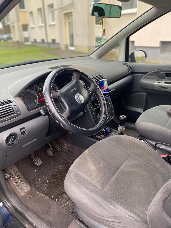 Gebraucht VW Sharan 131 PS (96 kW) 2004 Blau Van / Kleinbus