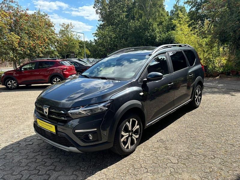 Gebraucht Dacia Jogger 101 PS (74 kW) 2022 Grau Van / Kleinbus