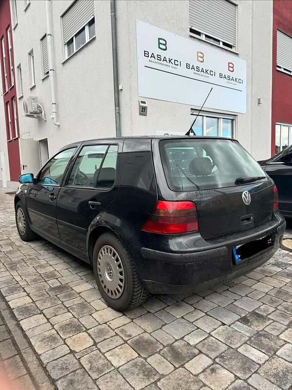 Gebraucht VW Golf IV 75 PS (55 kW) 2002 Schwarz Kleinwagen