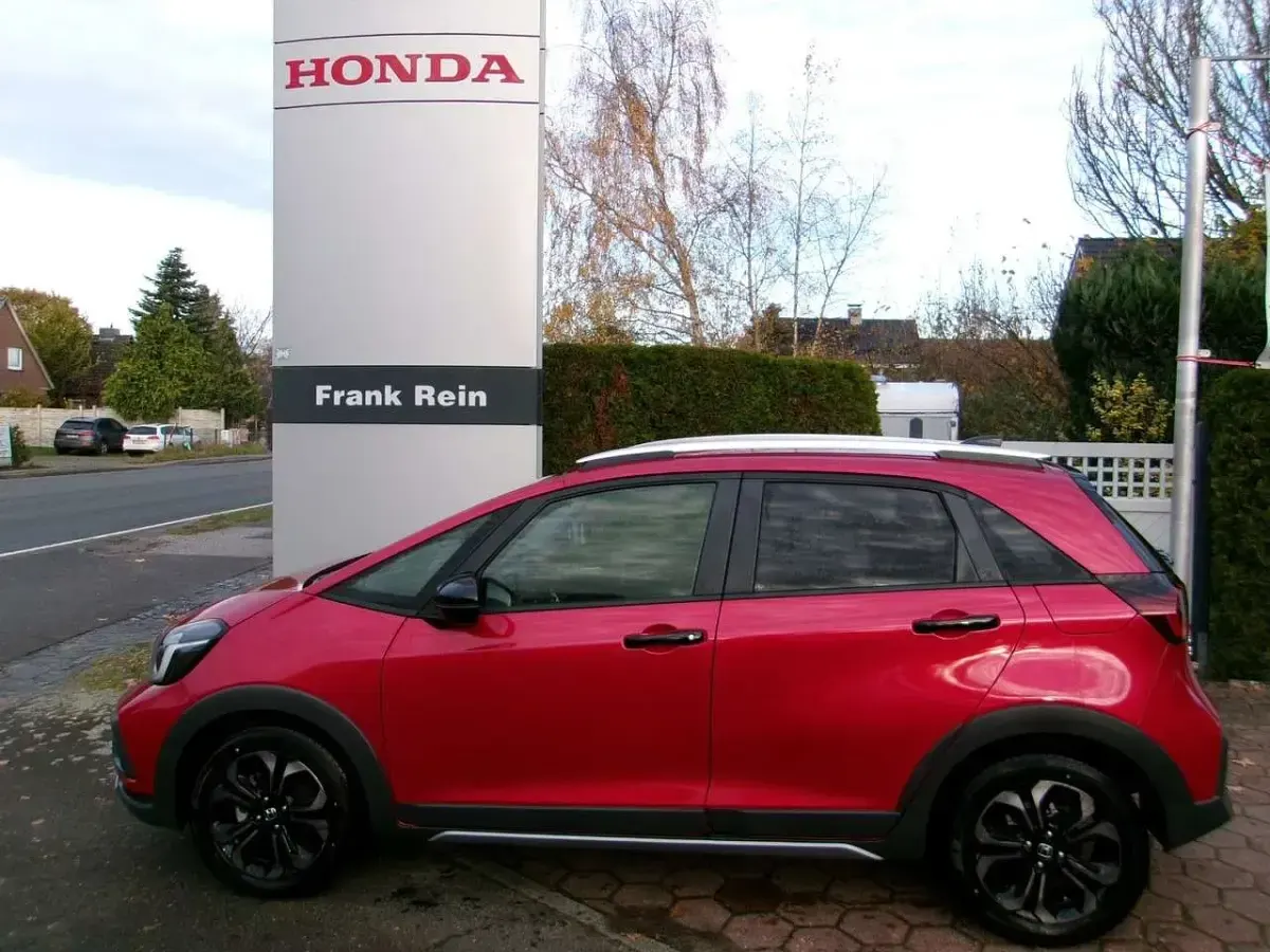 Neu Honda Jazz Advance 107 PS (78 kW) 2025 Premium crystal red Kleinwagen