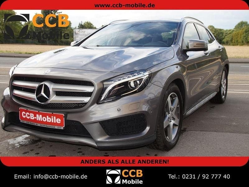 Grau Gebraucht 2015 Mercedes GLA200 SUV | 17.499 € (Fairer Preis) - Bild 1/4