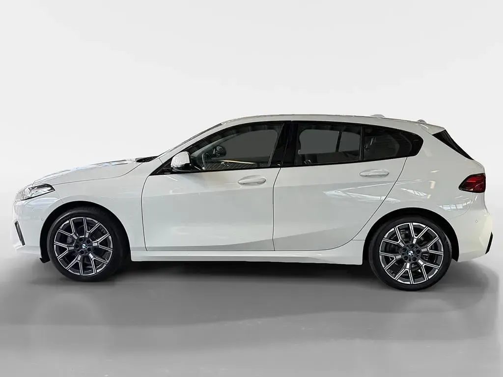 Gebraucht BMW 120 156 PS (114 kW) 2025 Alpinweiß uni Kleinwagen
