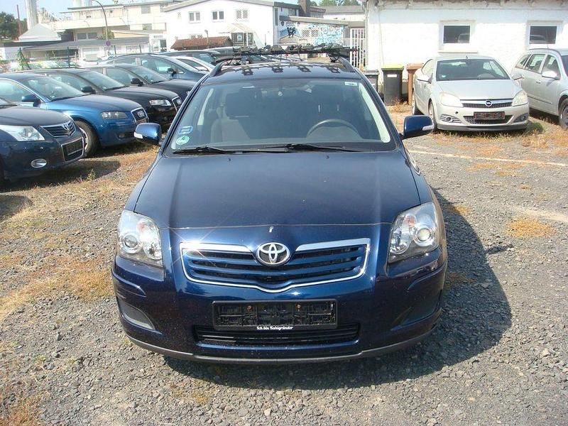 Blau Gebraucht 2008 Toyota Avensis Kombi | 1.950 € (Guter Preis) - Bild 1/4