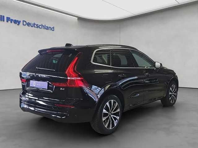 Gebraucht Volvo XC60 Core 197 PS (144 kW) 2024 Onyx black metallic SUV