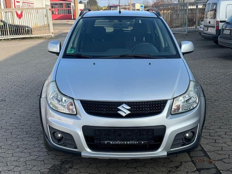 Gebraucht Suzuki SX4 135 PS (99 kW) 2010 Silber Limousine