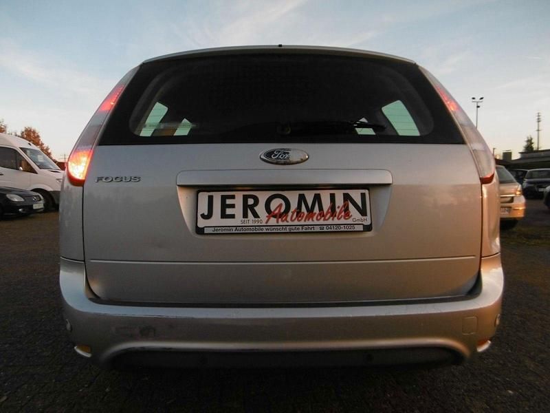 Gebraucht Ford Focus Style 101 PS (74 kW) 2008 Silber Kombi