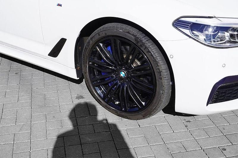 Gebraucht BMW 540 Performance 340 PS (250 kW) 2019 Alpinweiß uni Kombi