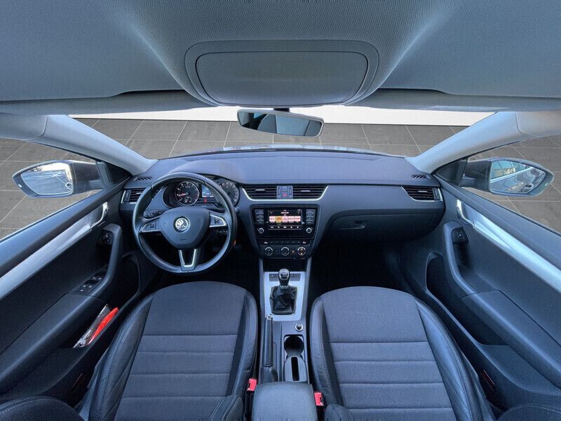 Gebraucht Skoda Octavia Style 150 PS (110 kW) 2016 Braun / topazbraun (metallic) Kombi