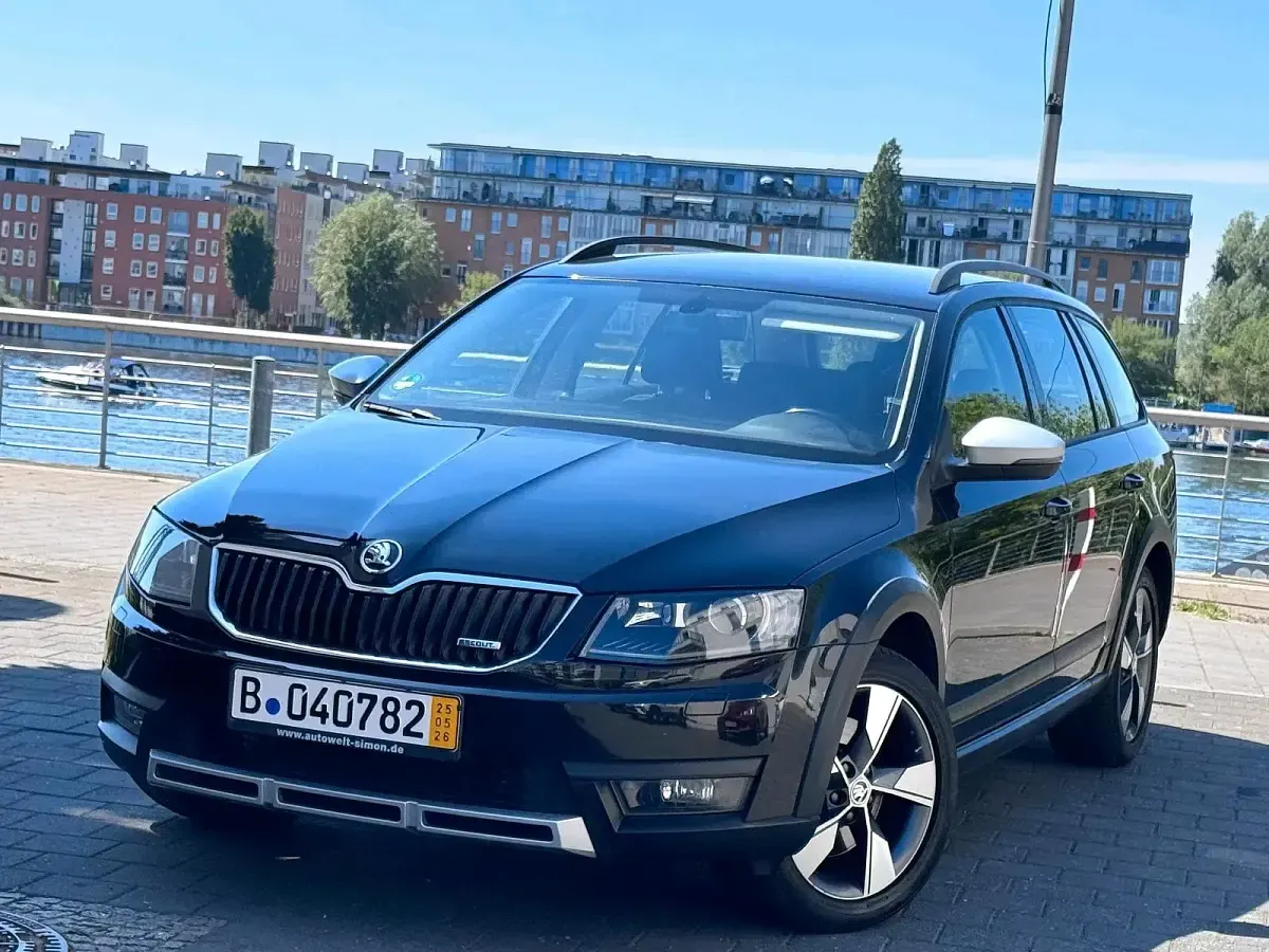 Używany Skoda Octavia Scout 184 KM (135 kW) 2016 Czarny Kombi