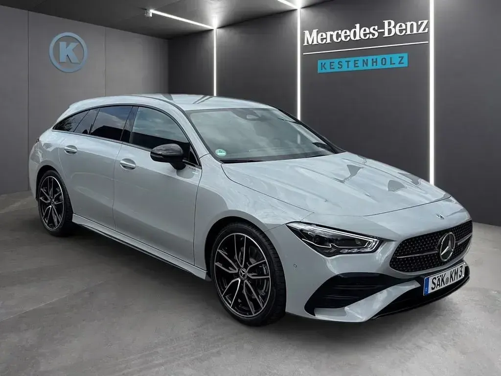 Gebraucht Mercedes GLB200 AMG 222 PS (163 kW) 2025 Grau SUV