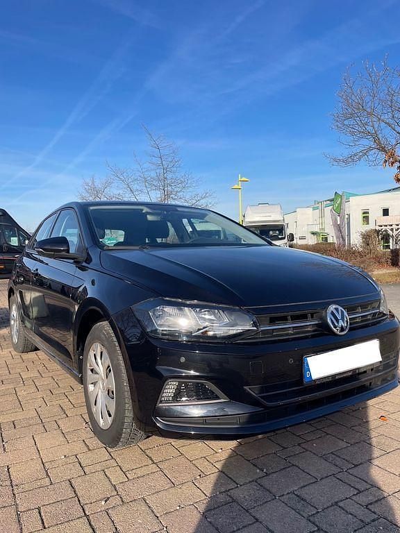 Gebraucht VW Polo Comfortline 75 PS (55 kW) 2018 Schwarz Kleinwagen