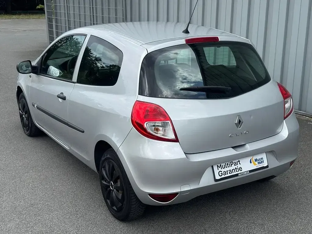 Gebraucht Renault Clio IV 75 PS (55 kW) 2013 Other Limousine