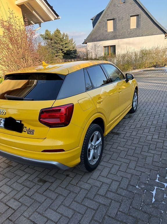 Gebraucht Audi Q2 S-Line 116 PS (85 kW) 2017 Gelb SUV