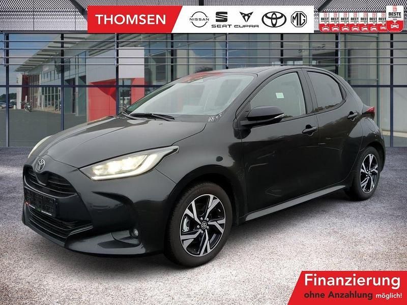 Schwarz Gebraucht 2025 Toyota Yaris Hybrid Limousine | 22.990 € (Guter Preis) - Bild 1/4