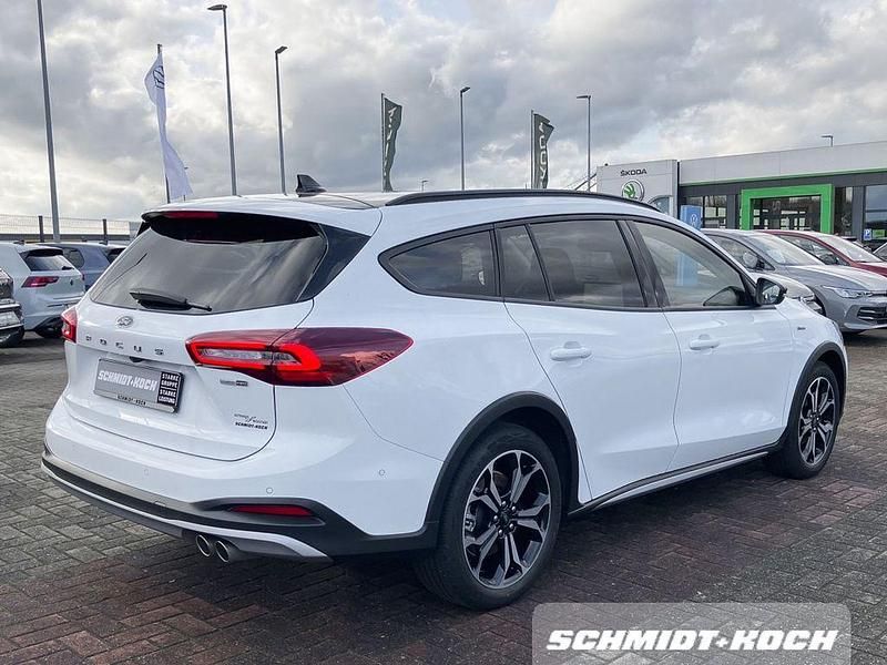 Gebraucht Ford Focus Active X 125 PS (91 kW) 2024 Weiß Limousine