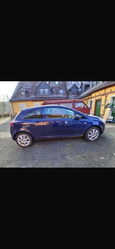 Begagnad Opel Corsa 2008 Blå Halvkombi