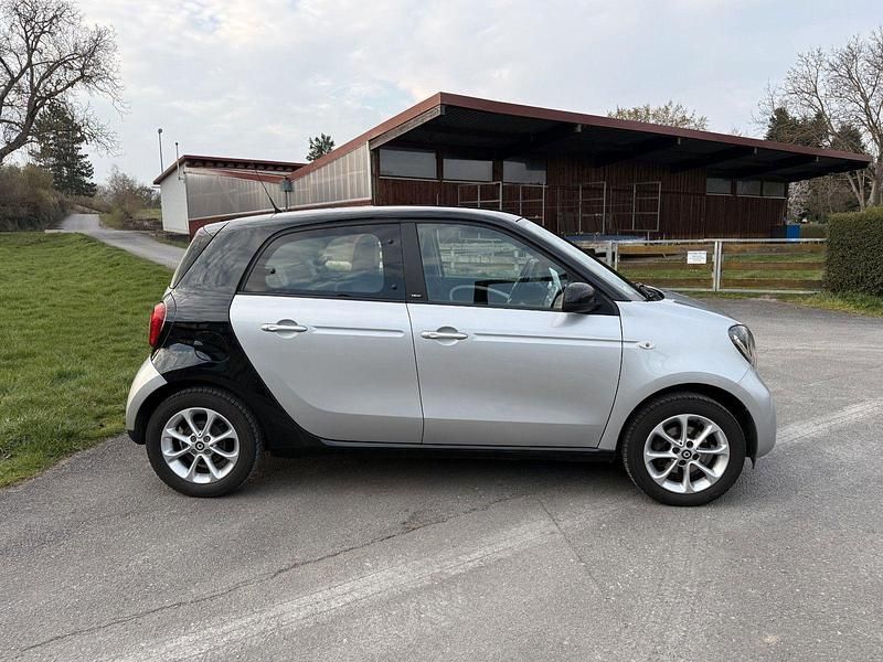 Second-hand Smart ForFour 71 CP (52 kW) 2015 Argintiu Hatchback