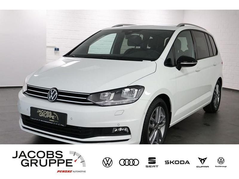 Weiß Gebraucht 2025 VW Touran Goal Van / Kleinbus | 32.680 € (Fairer Preis) - Bild 1/4