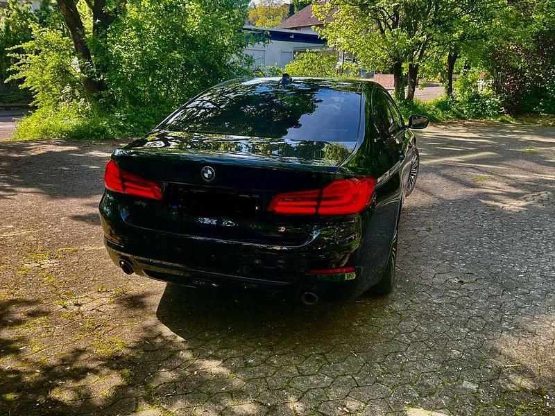 Używany BMW 530e iPerformance 252 KM (185 kW) 2018 Czarny Sedan/Limuzyna