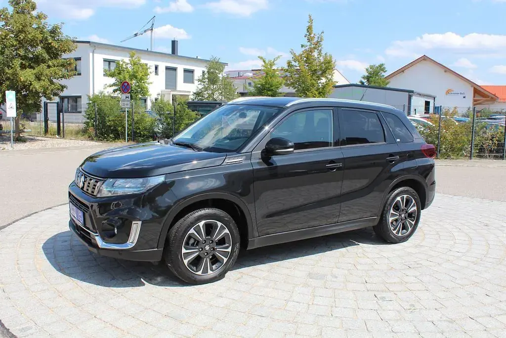 Gebraucht Suzuki Vitara Comfort+ 116 PS (85 kW) 2023 Schwarz SUV