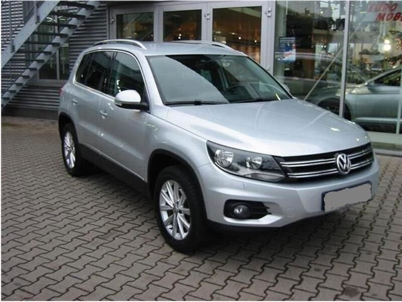 Silber Gebraucht 2011 VW Tiguan Style SUV | 9.999 € (Etwas zu teuer) - Bild 1/4