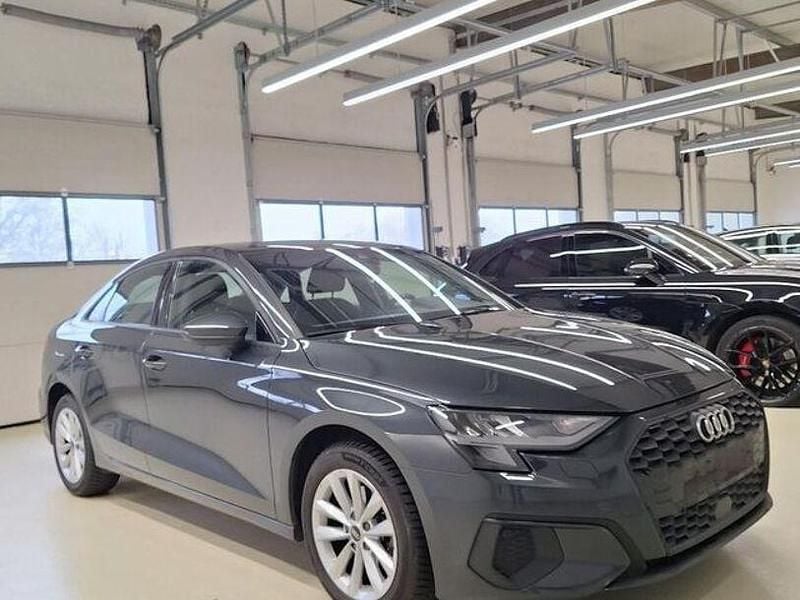 Gebraucht Audi A3 Basis 150 PS (110 kW) 2022 Grau Limousine
